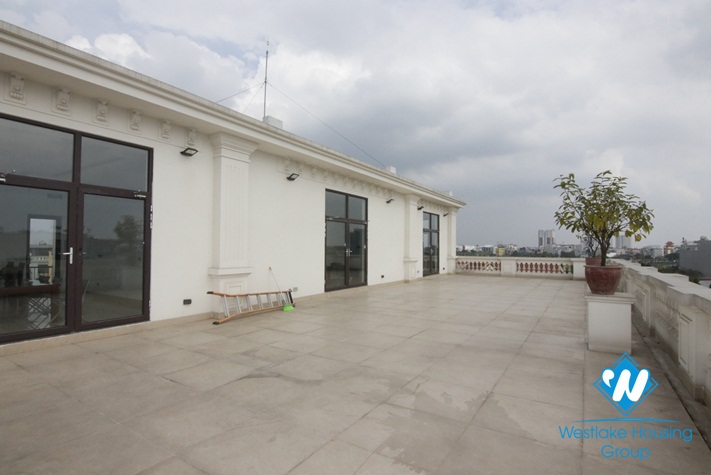 Spacious showroom/office for rent on Co Linh street, Long Bien, Hanoi